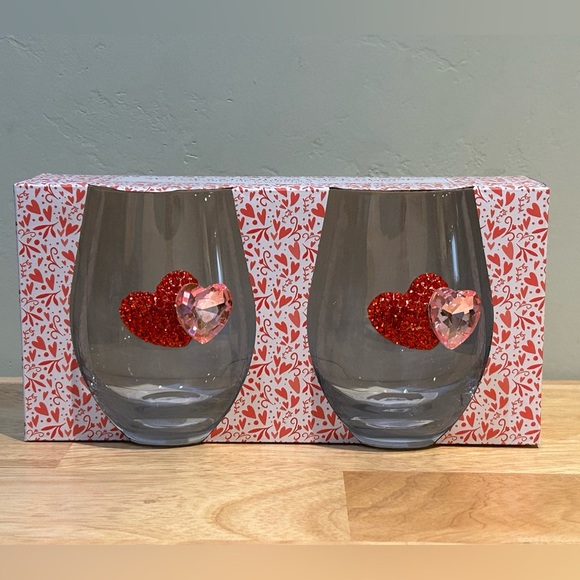 Brand New Set of 2 Stemless Wineglasses Pink & Red Rhinestone Heart Appliques - Picture 1 of 5